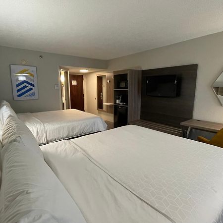 Holiday Inn Express Burlington By Ihg Exteriör bild