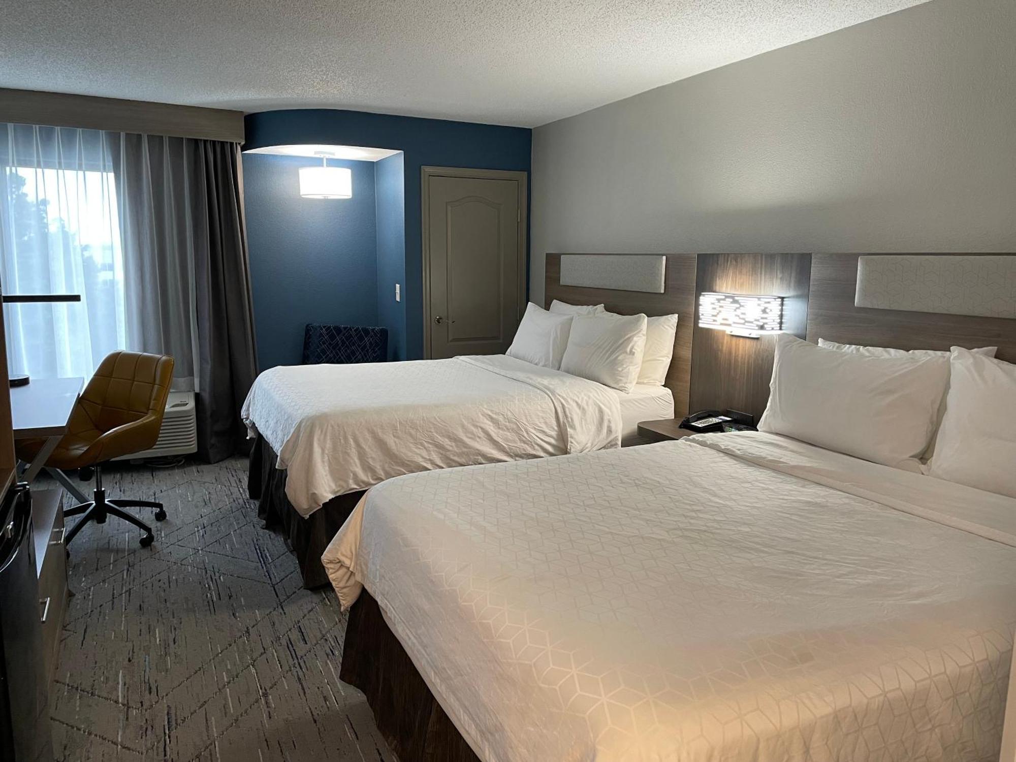 Holiday Inn Express Burlington By Ihg Exteriör bild