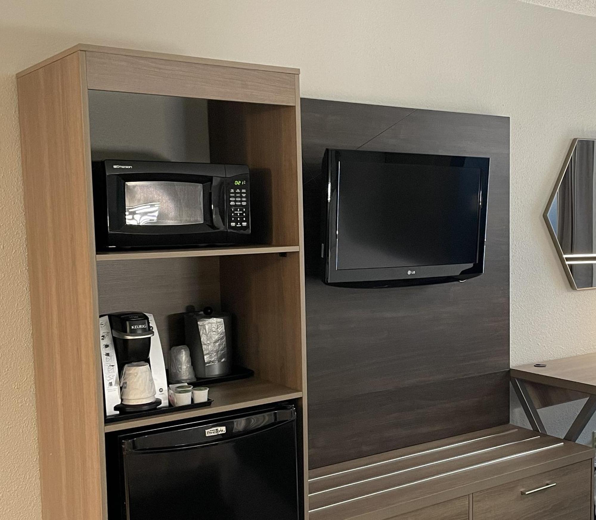 Holiday Inn Express Burlington By Ihg Exteriör bild