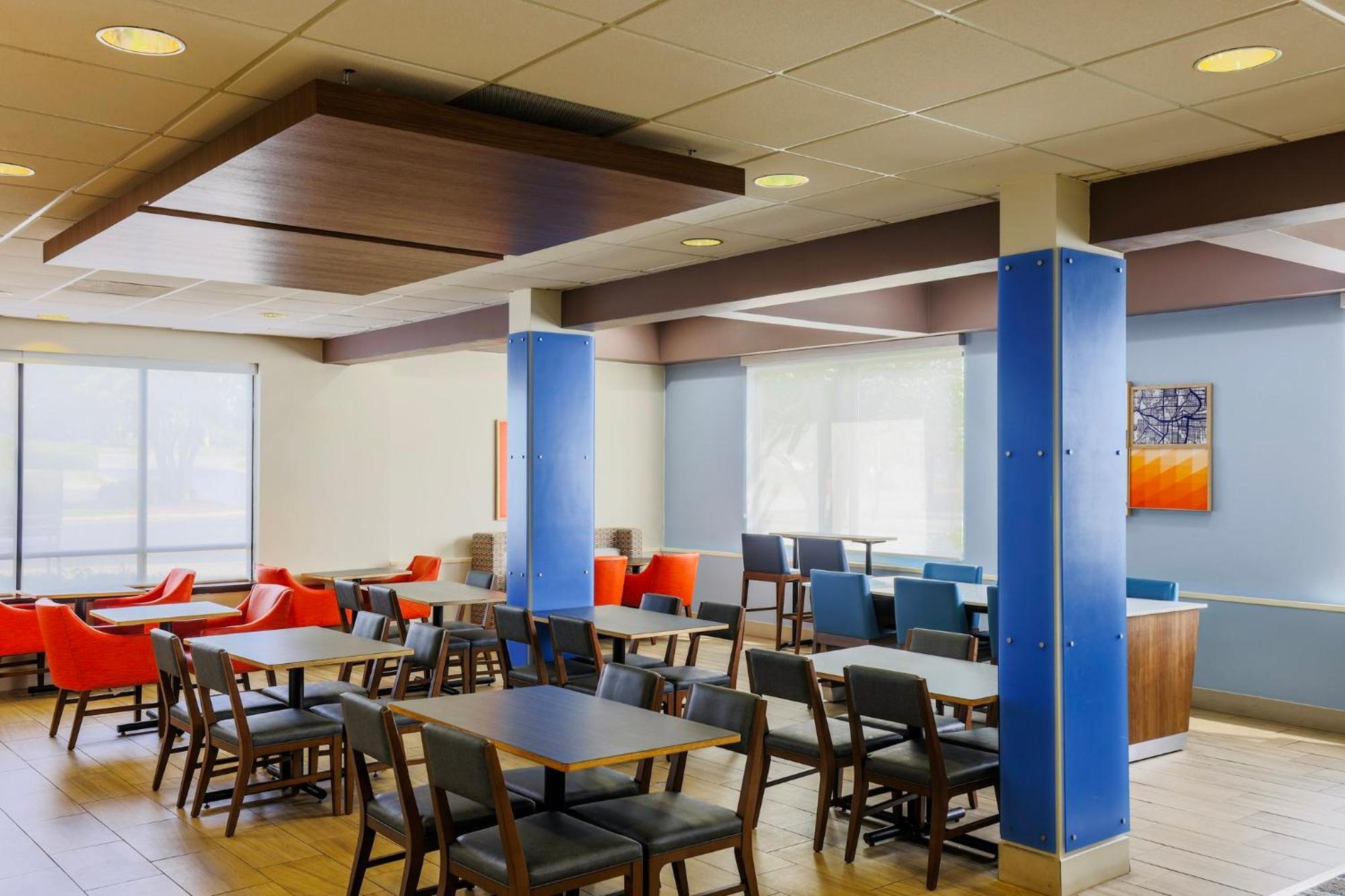 Holiday Inn Express Burlington By Ihg Exteriör bild