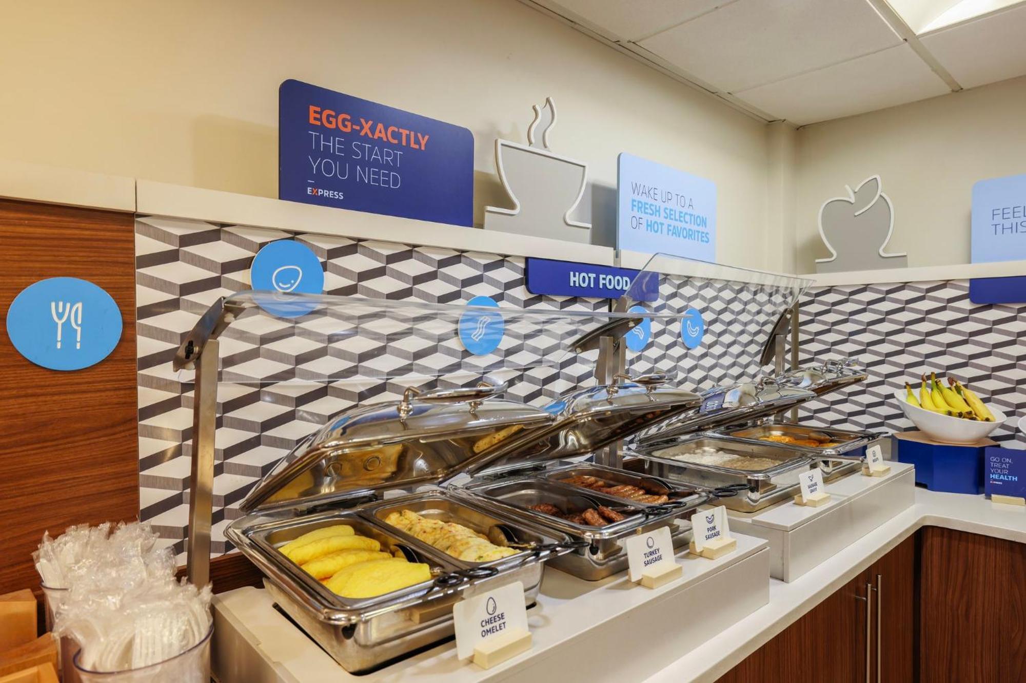 Holiday Inn Express Burlington By Ihg Exteriör bild