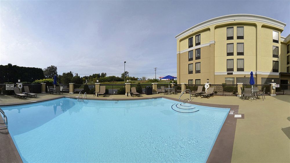 Holiday Inn Express Burlington By Ihg Exteriör bild